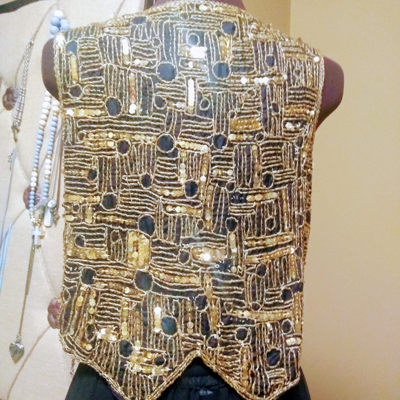 Vest - Picture 5 of 5